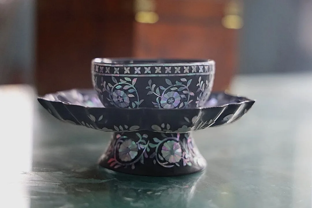 Flower-motif luodian cup set